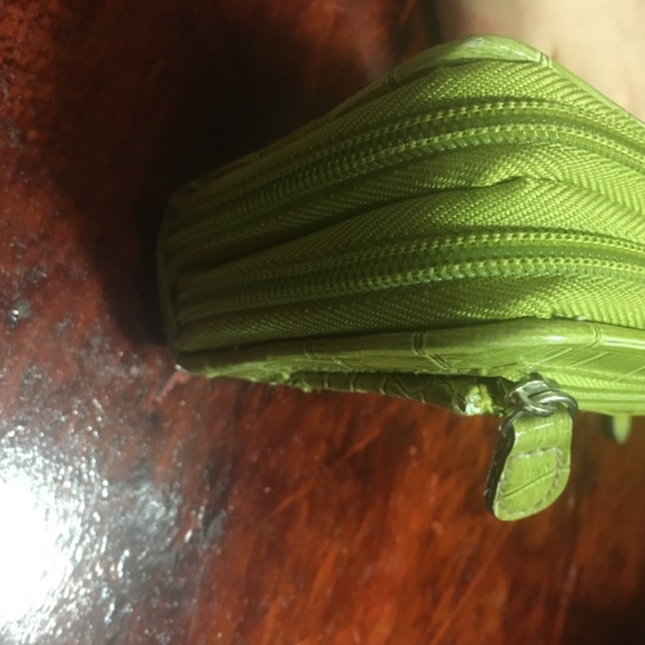 Free Add on! Upcycled Repaired Olive Green Minicci Wallet - Picture 4 of 10